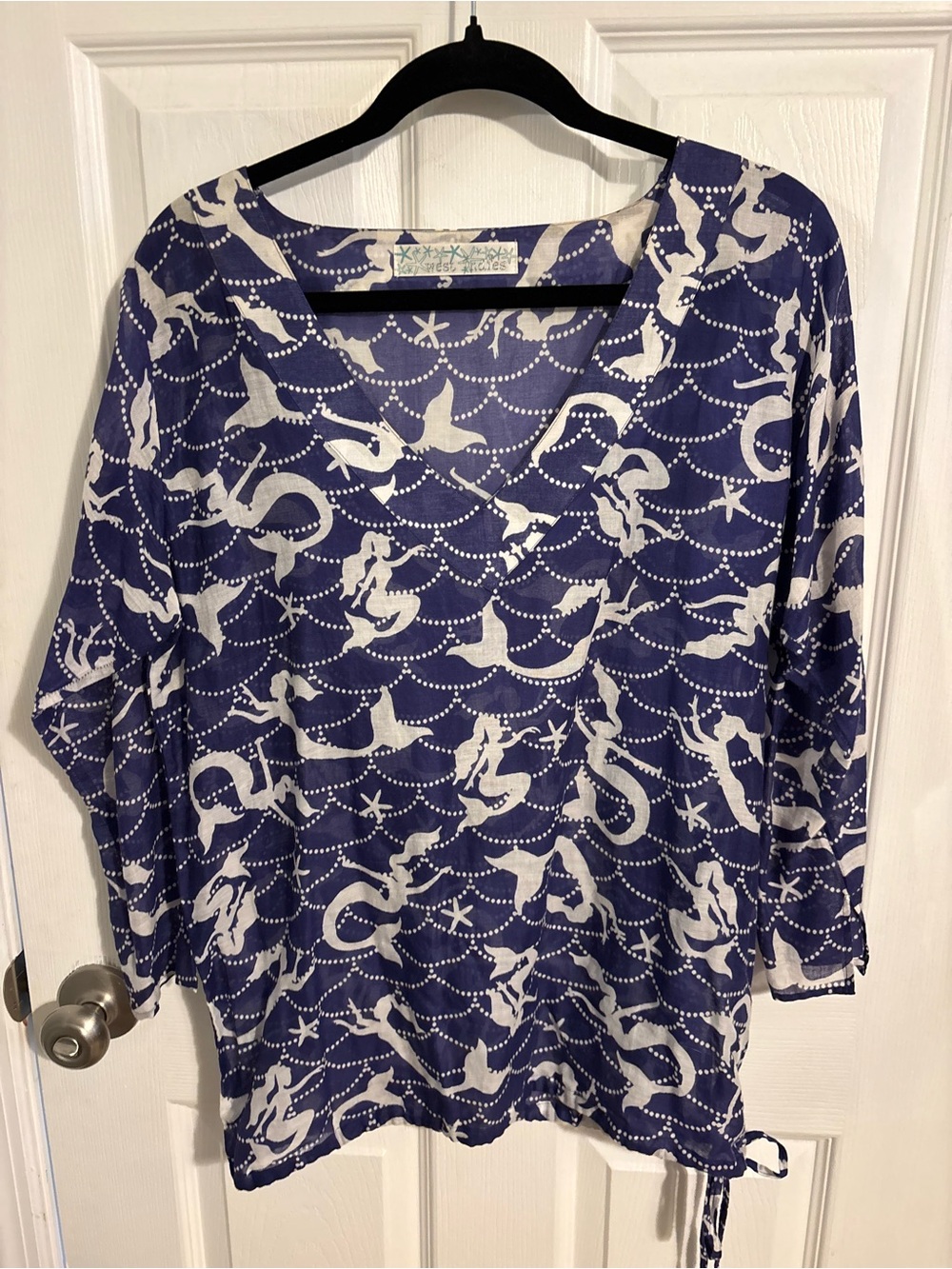 ☀️West Indies Cotton Navy & White Mermaid Print V-Neck Top Size Small /Medium